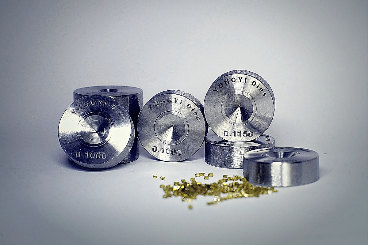 Synthetic Single Crystal Dies